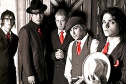 Bildquelle/Source: http://userserve-ak.last.fm/serve/_/112389/My+Chemical+Romance.jpg