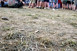 Ein Toter am Nova Rock Festival. Sturmwarnung legt Festival kurzfristig lahm.