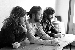 OTHER LIVES kommen nach Wien
