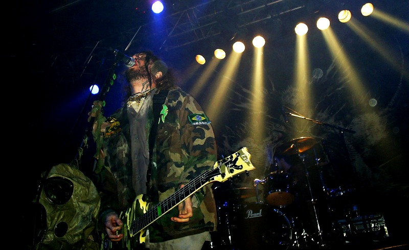 Review: Soulfly in Wien. britishrock nahm die Herren ins Gespräch  