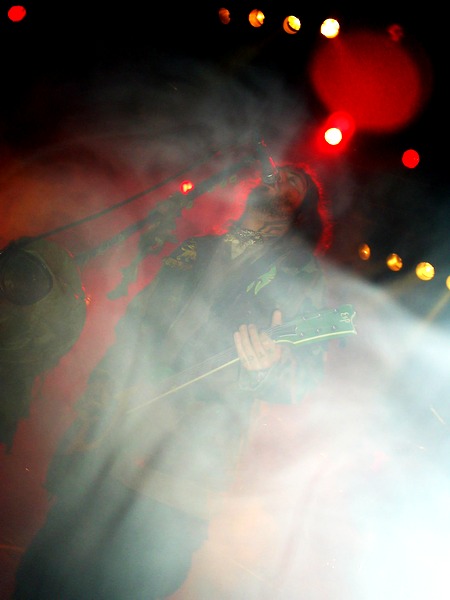 Review: Soulfly in Wien. britishrock nahm die Herren ins Gespräch  
