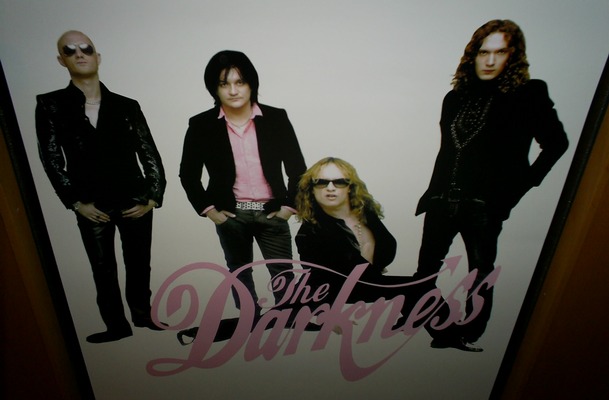 Review: „The Darkness“-Gitarrist Dan Hawkins im Britishrock.cc-Interview  
