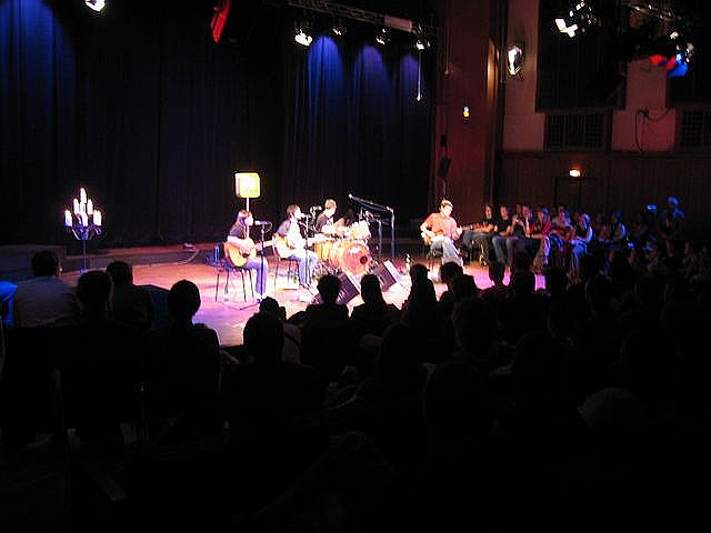 Review: Hotel “Das Triest” – “Garden Suite 3”. Ash im Interview.  