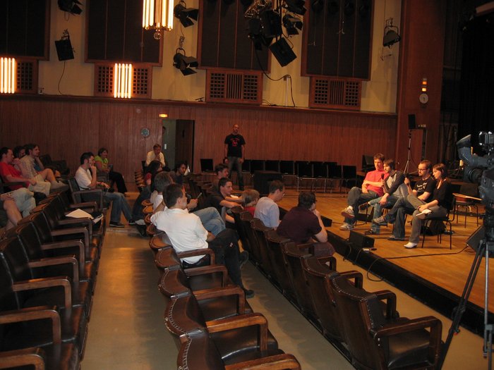 Review: Hotel “Das Triest” – “Garden Suite 3”. Ash im Interview.  