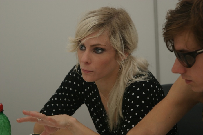 Review: The Sounds. Die Schweden im britishrock-Interview am Nova Rock Festival The Sounds am Nova Rock - Frontfrau Maja Ivarsson The Sounds