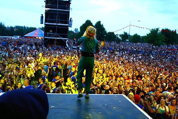 Review: Wir waren mitten drin. PEACE & LOVE 2011 mit Kings Of Leon, Bob Dylan uvm  M.I.A.