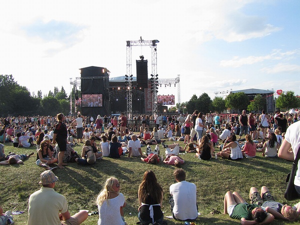 Review: Wir waren mitten drin. PEACE & LOVE 2011 mit Kings Of Leon, Bob Dylan uvm  