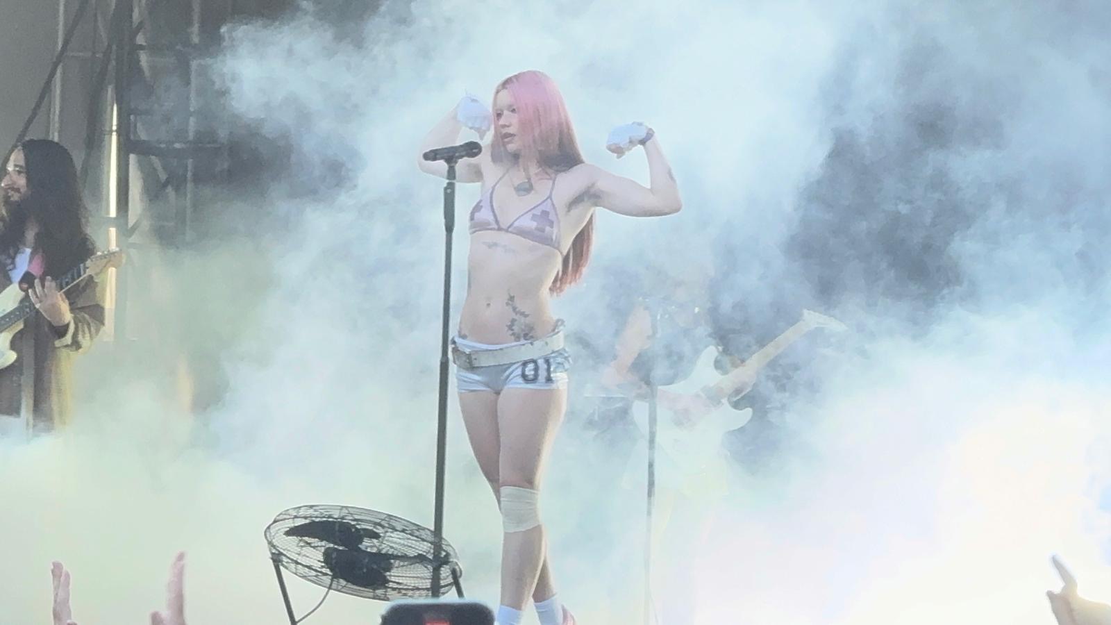 Review: Wir waren dabei: Shaky Knees Festival Tag 3: Britische Rockpower, Indie-Ikonen und ein Hauch New York Wet Leg 