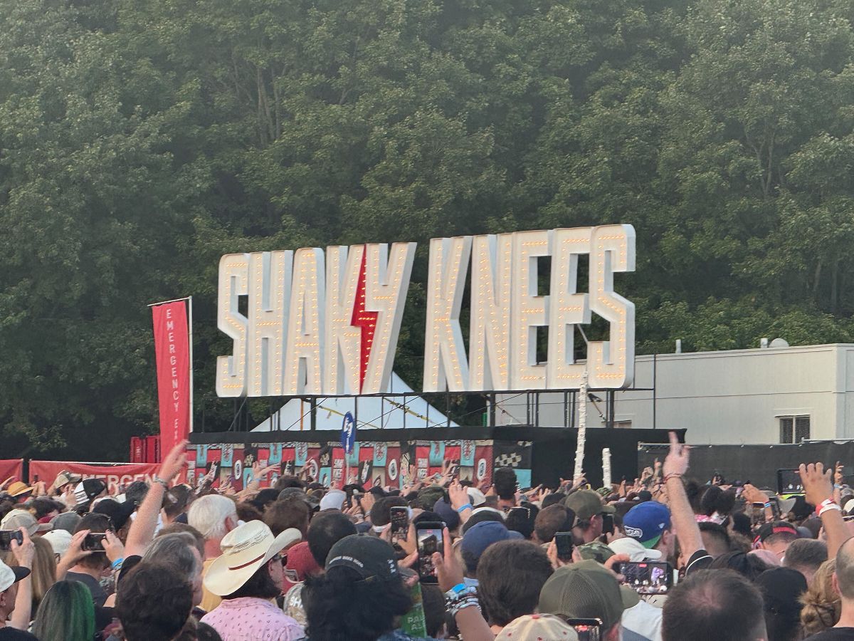 Review: Shaky Knees 2026 - Zwischen FM4-Nostalgie, New Yorker Legenden und virtuellen Helden