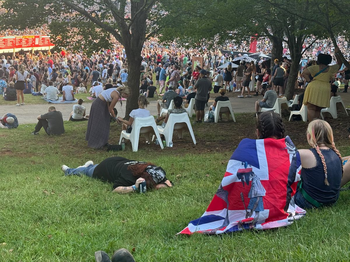 Review: Shaky Knees 2026 - Zwischen FM4-Nostalgie, New Yorker Legenden und virtuellen Helden