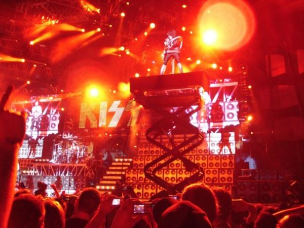 Review: PEOPLE!!! KISS live in Wien  
