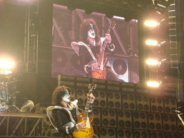 Review: PEOPLE!!! KISS live in Wien  