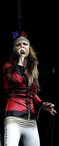 Review: "Du tanzt mit mir, das Zelt wird nass" - das Frequency Festival 2007  Juliette Lewis