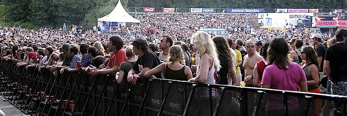 Review: "Du tanzt mit mir, das Zelt wird nass" - das Frequency Festival 2007  
