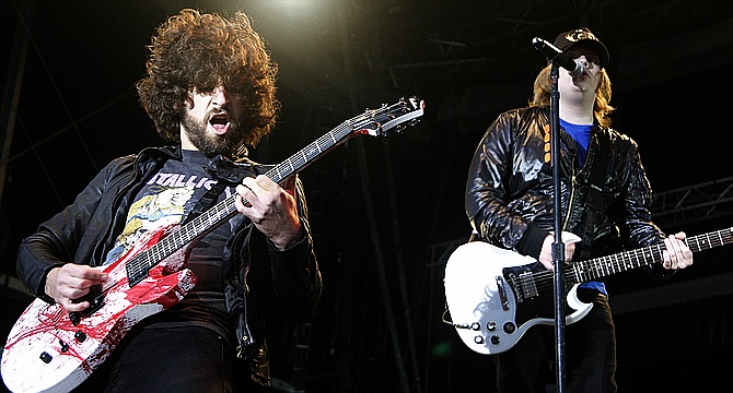 Review: "Du tanzt mit mir, das Zelt wird nass" - das Frequency Festival 2007  Fall Out Boy