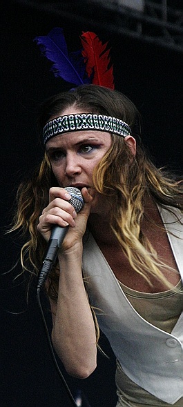 Review: "Du tanzt mit mir, das Zelt wird nass" - das Frequency Festival 2007  Juliette Lewis