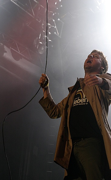 Review: "Du tanzt mit mir, das Zelt wird nass" - das Frequency Festival 2007  Kaiser Chiefs
