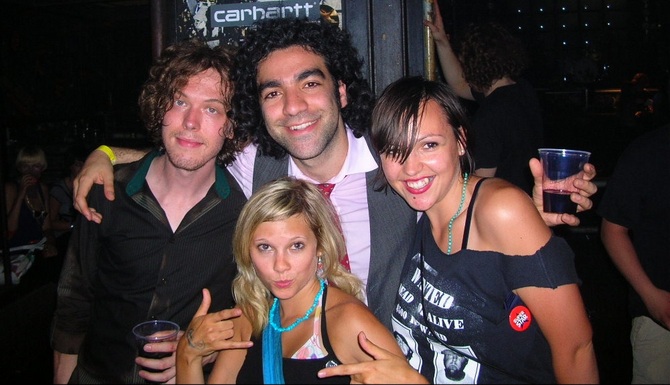 Review: I am a little bit boring…I am sorry!  Albert Hammond Jr. auf Solopfaden…  