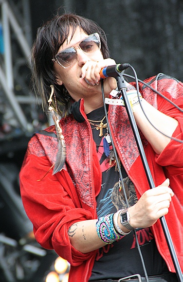 Review: PEACE AND LOVE FESTIVAL 2010. britishrock in Schweden  Julian Casablances