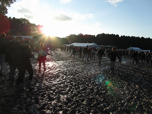 Review: Was für eine Schlammschlacht - Das Zürich Open Air 2010