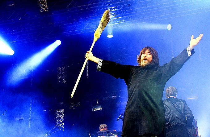 Review: Was für eine Schlammschlacht - Das Zürich Open Air 2010